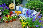 Как украсить сад – несколько интересных идей